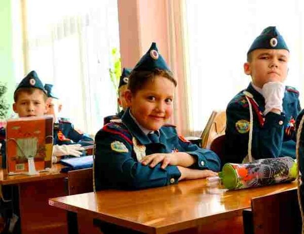 В преддверии Дня Победы: диалог наркополицейских и кадетов состоялся В преддверии Дня Победы: диалог наркополицейских и кадетов состоялся