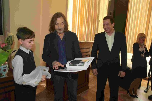 В Морозовской детской больнице открылась художественная выставка В Морозовской детской больнице открылась художественная выставка