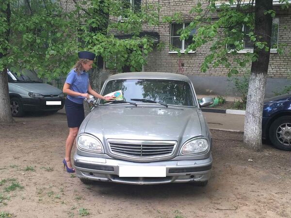 В Звездном городке возбудили 29 административных дел против любителей парковаться на газонах В Звездном городке возбудили 29 административных дел против любителей парковаться на газонах