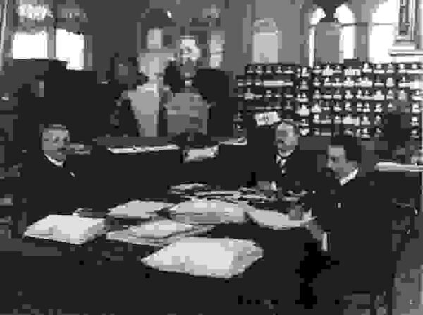 Лекция «Парламентаризм в России. От инклюзивности до мажоритарности» Лекция «Парламентаризм в России. От инклюзивности до мажоритарности»