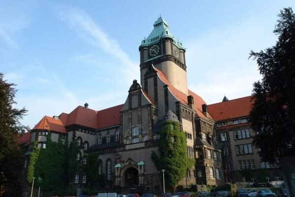 Делегация Татарстана прибыла в ФРГ с бизнес-визитом Делегация Татарстана прибыла в ФРГ с бизнес-визитом