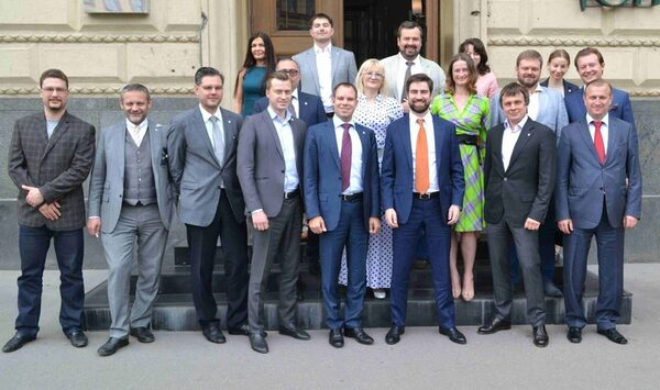 «Клуб лидеров» и Ленобласть обсудили возможности сотрудничества «Клуб лидеров» и Ленобласть обсудили возможности сотрудничества