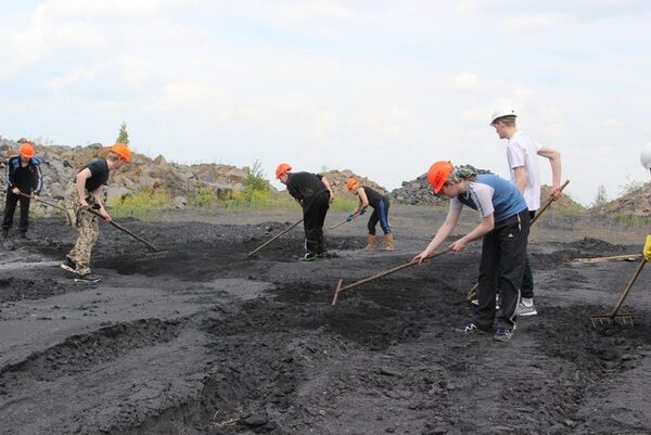 Угольный разрез «Южного Кузбасса» стал экологической лабораторией Угольный разрез «Южного Кузбасса» стал экологической лабораторией