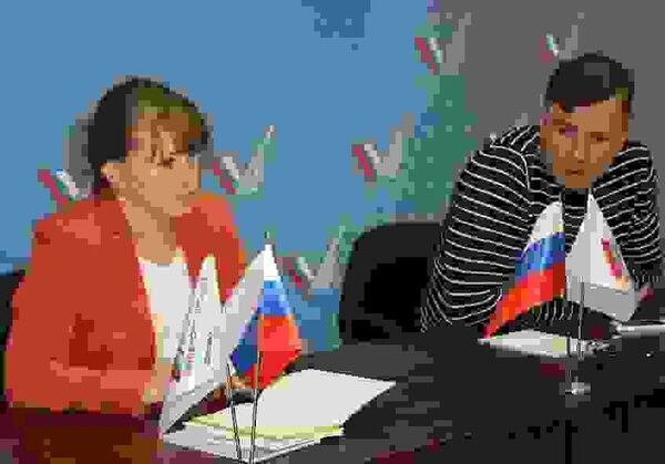 Челябинские активисты ОНФ обсудили проблемы экологии с замглавы управления Росприроднадзора области Челябинские активисты ОНФ обсудили проблемы экологии с замглавы управления Росприроднадзора области