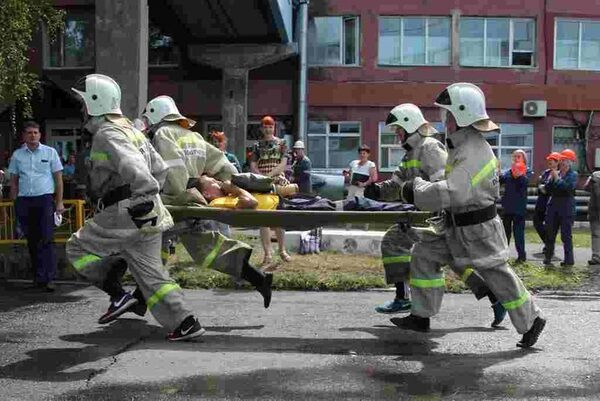 Работники «Южного Кузбасса» готовы бороться с огнем Работники «Южного Кузбасса» готовы бороться с огнем