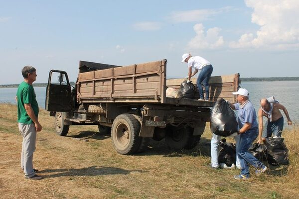 Активисты ОНФ в Челябинской области очистили от мусора памятник археологии Большие Аллаки Активисты ОНФ в Челябинской области очистили от мусора памятник археологии Большие Аллаки