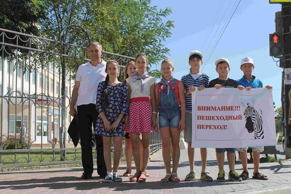 Астраханское отделение ОНФ провело акцию по безопасности дорожного движения в канун Дня знаний Астраханское отделение ОНФ провело акцию по безопасности дорожного движения в канун Дня знаний