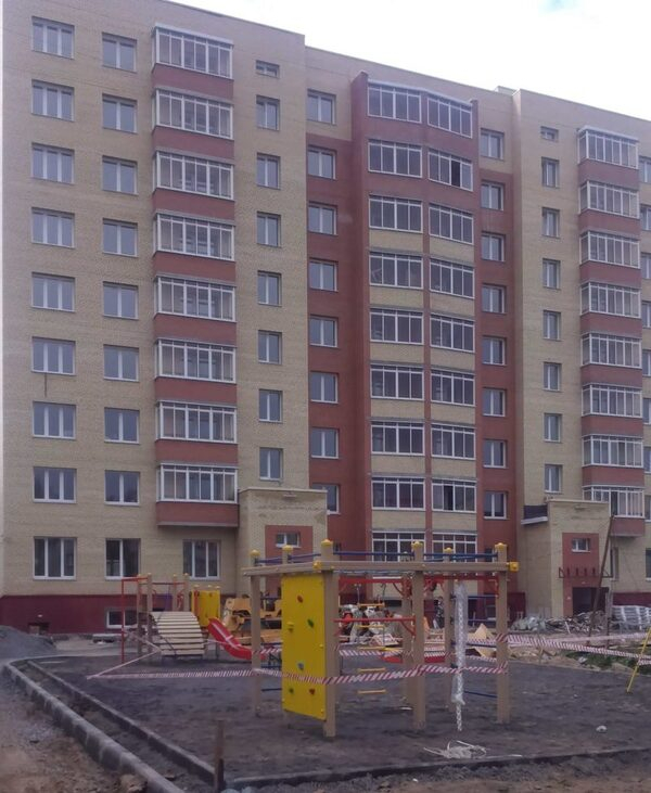 Во дворе ЖК «Ломоносовский» холдинг «Аквилон-Инвест» установил детскую площадку Во дворе ЖК «Ломоносовский» холдинг «Аквилон-Инвест» установил детскую площадку