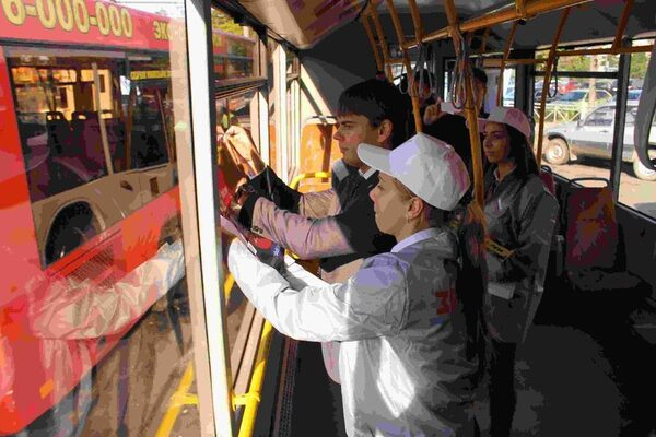 В Петербурге акцию ОНФ «Нарушаю ПДД – звони в ГИБДД» поддержали водители маршруток и байкеры В Петербурге акцию ОНФ «Нарушаю ПДД – звони в ГИБДД» поддержали водители маршруток и байкеры