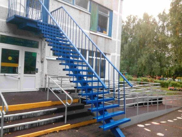 Активисты ОНФ приняли участие в создании доступной среды в инклюзивных детсадах и поликлиниках Набережных Челнов Активисты ОНФ приняли участие в создании доступной среды в инклюзивных детсадах и поликлиниках Набережных Челнов