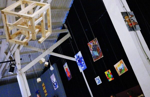 В Петербурге покажут работы российских художников-кубистов В Петербурге покажут работы российских художников-кубистов