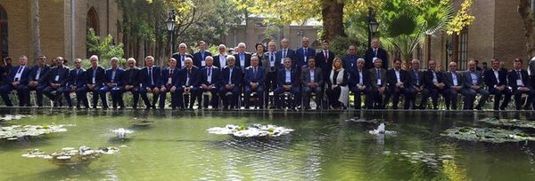 Ректор АлтГУ выступил модератором первого круглого стола российско-иранского форума Ректор АлтГУ выступил модератором первого круглого стола российско-иранского форума