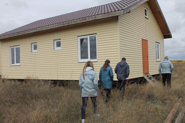 Волгоградские активисты ОНФ подняли проблему недостроенного жилья для детей-сирот в Даниловском районе Волгоградские активисты ОНФ подняли проблему недостроенного жилья для детей-сирот в Даниловском районе