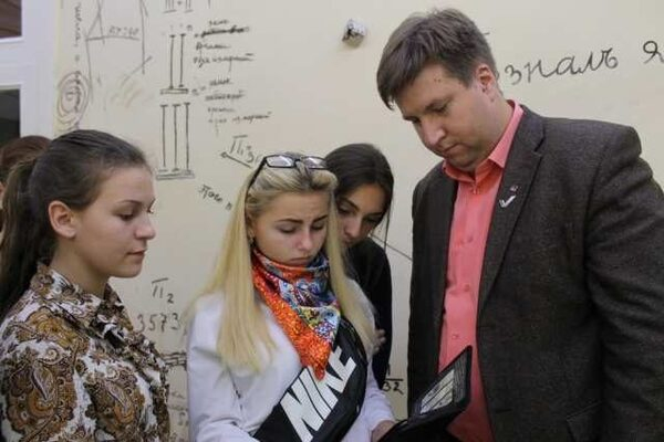 Астраханские активисты ОНФ провели мероприятия ко Дню народного единства Астраханские активисты ОНФ провели мероприятия ко Дню народного единства