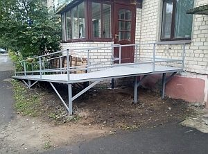 Белгородские активисты ОНФ добились установки пандуса в доме инвалида-колясочника в Валуйках Белгородские активисты ОНФ добились установки пандуса в доме инвалида-колясочника в Валуйках
