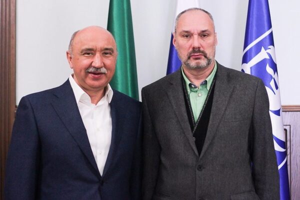 Ректор КФУ провел встречу с Петром Щедровицким Ректор КФУ провел встречу с Петром Щедровицким