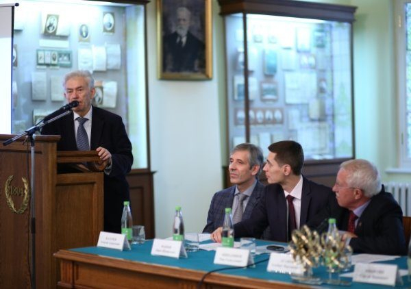 Сотрудники САЕ «Трансляционная 7П медицина» — лауреаты Молодежной премии им. Е.К. Завойского Сотрудники САЕ «Трансляционная 7П медицина» — лауреаты Молодежной премии им. Е.К. Завойского