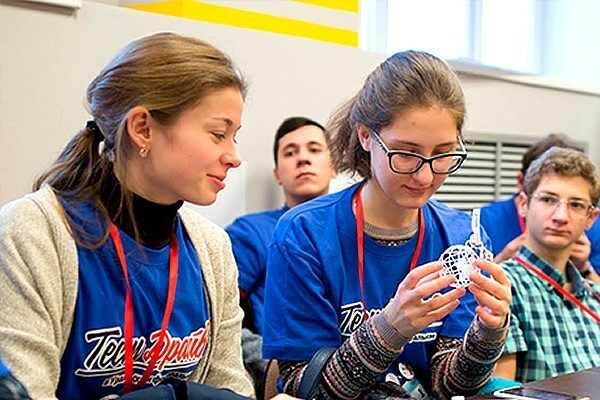 Как напечатать продукт из шоколада, карамели и теста на 3D принтере, узнали школьники Как напечатать продукт из шоколада, карамели и теста на 3D принтере, узнали школьники