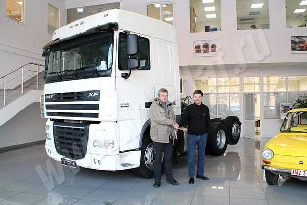 Новый развозной грузовик DAF передан клиенту Новый развозной грузовик DAF передан клиенту