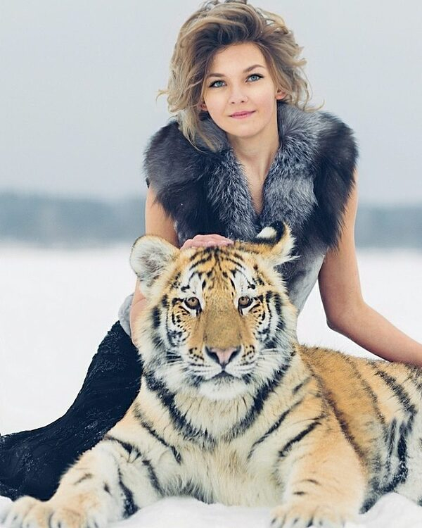 В Пензе прошли съёмки авторской коллекции вечерних нарядов от Дома высокой моды Юлии Сериковой В Пензе прошли съёмки авторской коллекции вечерних нарядов от Дома высокой моды Юлии Сериковой