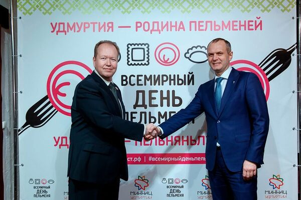 Кубок «Ростелекома» будет разыгран в турнире по пельменному бадминтону в Ижевске Кубок «Ростелекома» будет разыгран в турнире по пельменному бадминтону в Ижевске