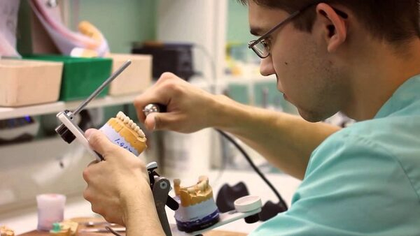 Зуботехническая лаборатория “Dentalpartner” г. Киев празднует 7-ю годовщину Зуботехническая лаборатория “Dentalpartner” г. Киев празднует 7-ю годовщину