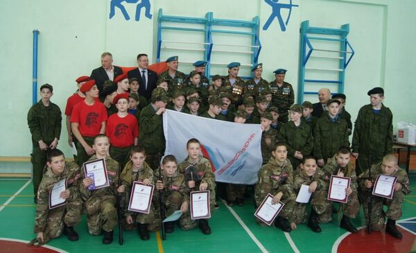 Активисты ОНФ в Татарстане провели «урок мужества» в школе имени Галлямова Активисты ОНФ в Татарстане провели «урок мужества» в школе имени Галлямова