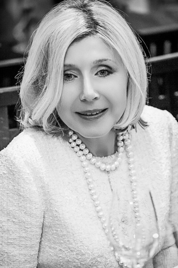 22 марта 2017 года дизайнер Ольга Куницына представит свою коллекцию prêt-à-porter осень-зима 2018 в рамках Недели моды в Москве в Гостином дворе 22 марта 2017 года дизайнер Ольга Куницына представит свою коллекцию prêt-à-porter осень-зима 2018 в рамках Недели моды в Москве в Гостином дворе