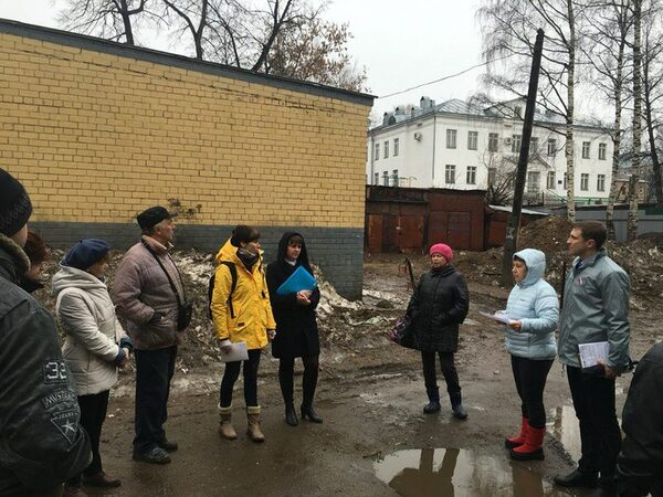 Активисты ОНФ помогают жителям Кировской области разобраться с проблемами при подготовке проектов по благоустройству Активисты ОНФ помогают жителям Кировской области разобраться с проблемами при подготовке проектов по благоустройству