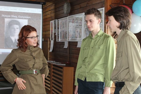 Активисты ОНФ на Камчатке организовали поэтический вечер в честь годовщины Великой Победы Активисты ОНФ на Камчатке организовали поэтический вечер в честь годовщины Великой Победы