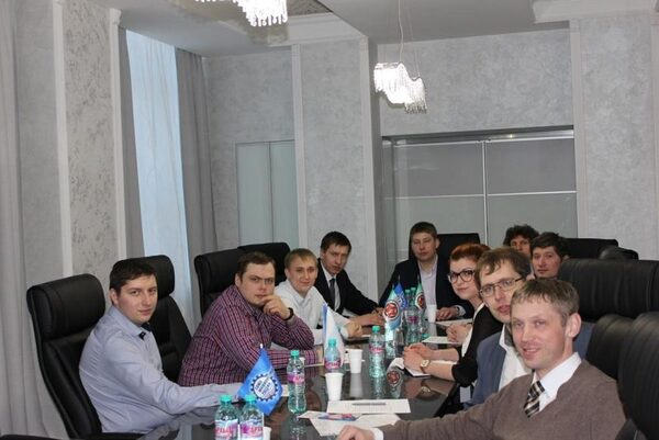 Работа секции «Молодежной политики» в рамках XII научно-промышленного Форума «Техническое перевооружение машиностроительных предприятий России» Работа секции «Молодежной политики» в рамках XII научно-промышленного Форума «Техническое перевооружение машиностроительных предприятий России»