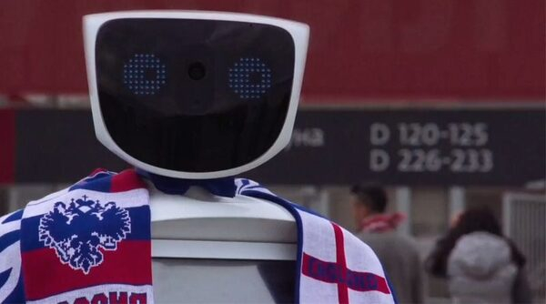 Робот Алантим предложил защиту английским болельщикам на ЧМ-2018 Робот Алантим предложил защиту английским болельщикам на ЧМ-2018