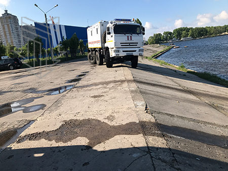 Колесный вездеход МПЗ пошел в школу: экзамен в Воронежской водолазной школе сдан на «отлично» Колесный вездеход МПЗ пошел в школу: экзамен в Воронежской водолазной школе сдан на «отлично»