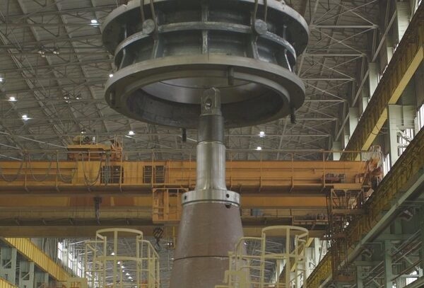 Уралмашзавод изготовил крупную конусную дробилку для Стойленского ГОКа Уралмашзавод изготовил крупную конусную дробилку для Стойленского ГОКа