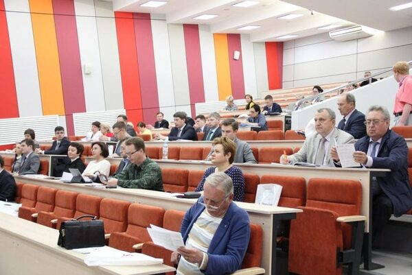 Приоритетные проекты в сфере образования обсудили на заседании Приоритетные проекты в сфере образования обсудили на заседании