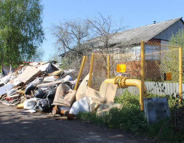 ОНФ: 60% стихийных свалок образуются из-за нежелания жителей частного сектора заключать договоры на вывоз мусора ОНФ: 60% стихийных свалок образуются из-за нежелания жителей частного сектора заключать договоры на вывоз мусора