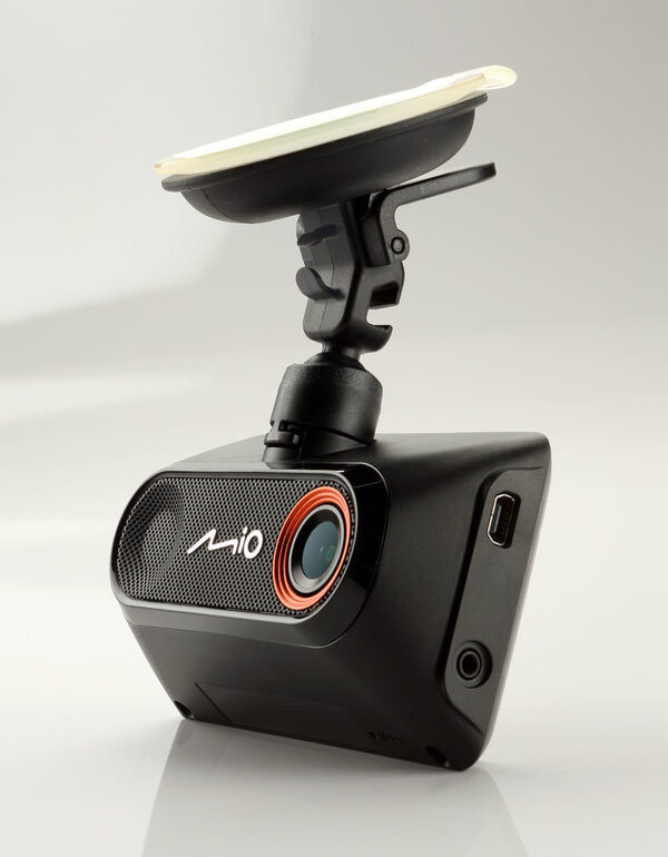 Флагманский видеорегистратор Mio MiVue 785 – эксклюзивно в «М.Видео» Флагманский видеорегистратор Mio MiVue 785 – эксклюзивно в «М.Видео»