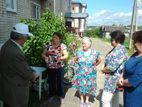 Костромские активисты ОНФ проверили ход благоустройства городской среды в Солигаличе Костромские активисты ОНФ проверили ход благоустройства городской среды в Солигаличе