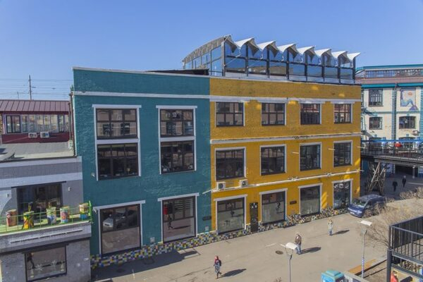 Массивная доска ру теперь в Центре дизайна ARTPLAY Массивная доска ру теперь в Центре дизайна ARTPLAY