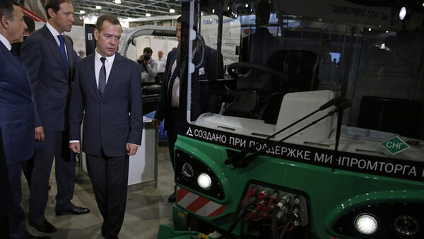 Дмитрий Медведев оценил МК2000 Дмитрий Медведев оценил МК2000