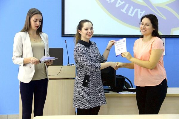 В опорном Алтайском государственном университете завершила работу методическая школа «Шаг в науку» В опорном Алтайском государственном университете завершила работу методическая школа «Шаг в науку»