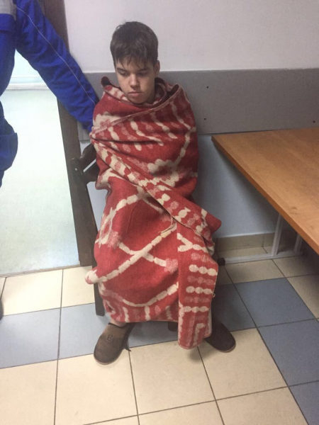 Внимание! Столичная полиция разыскивает родителей подростка! Внимание! Столичная полиция разыскивает родителей подростка!