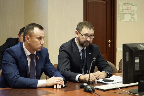 В КФУ планируется создать центр технологического развития региона в области нефтедобычи и нефтехимии В КФУ планируется создать центр технологического развития региона в области нефтедобычи и нефтехимии