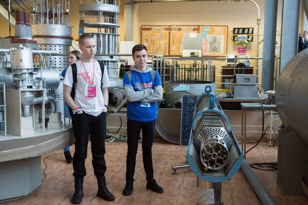 Преподаватель вуза: «Вы включаете компьютер, телевизор, свет — энергетику в карман капает зарплата» Преподаватель вуза: «Вы включаете компьютер, телевизор, свет — энергетику в карман капает зарплата»