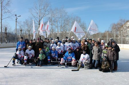 Регионы Вы здесь Главная Активисты Народного фронта провели в Благовещенске хоккейный матч среди воспитанников ДЮСШ Регионы Вы здесь Главная Активисты Народного фронта провели в Благовещенске хоккейный матч среди воспитанников ДЮСШ