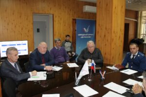 Активисты ОНФ в Чечне наметили планы реализации дорожного проекта Народного фронта в 2018 году Активисты ОНФ в Чечне наметили планы реализации дорожного проекта Народного фронта в 2018 году