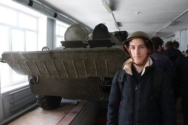 Волгоградская команда «Молодежки ОНФ» провела акцию «В армию на денек» Волгоградская команда «Молодежки ОНФ» провела акцию «В армию на денек»