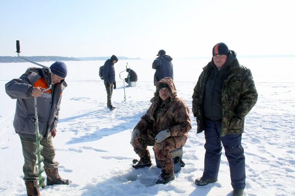 «Липецкцемент» провел соревнования по подледному лову «Липецкцемент» провел соревнования по подледному лову