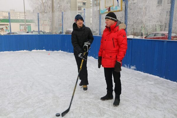 Депутат Александр Фролов и фонд «Аквилон Инвест» возродили хоккейный турнир в Майской Горке Депутат Александр Фролов и фонд «Аквилон Инвест» возродили хоккейный турнир в Майской Горке