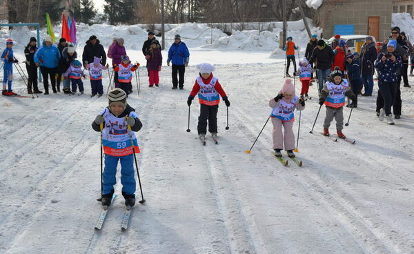 Стартовала вторая всероссийская гонка для детей «Лыжня здоровья» Стартовала вторая всероссийская гонка для детей «Лыжня здоровья»